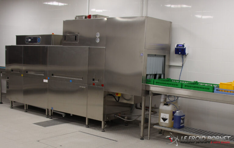 Laverie - Laveuse à avancement au Lycée Nadar Draveil