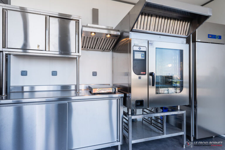 Cuisine Orange Bridge